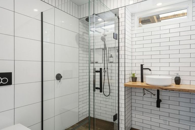 Photo of property in 2 Drake Street, Vogeltown, New Plymouth, 4310