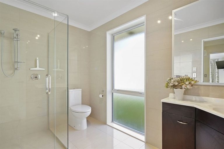 Photo of property in 18 Saint Andrews Hill Road, Mount Pleasant, Christchurch, 8081