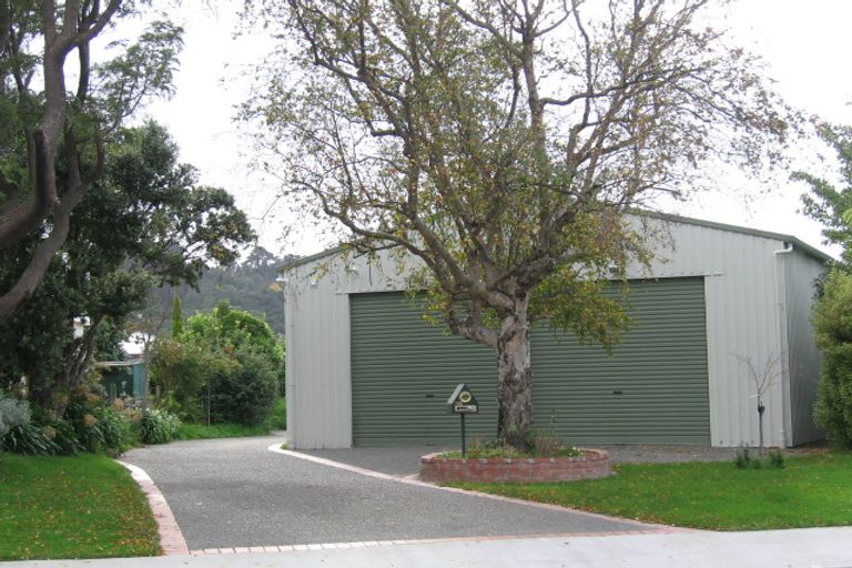 Photo of property in 38 Avalon Crescent, Avalon, Lower Hutt, 5011