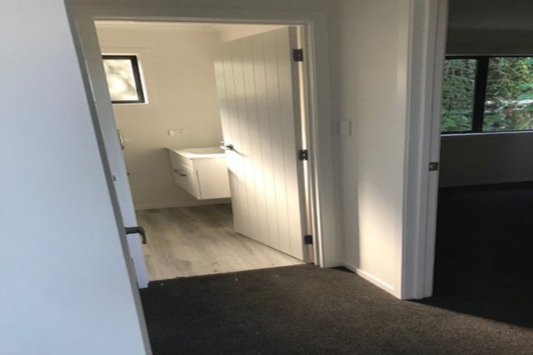 Photo of property in 38 Tree View Avenue, Glenfield, Auckland, 0629