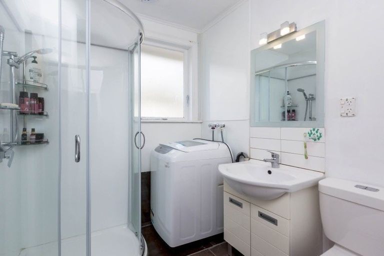 Photo of property in 3/15a Lane Street, Wallaceville, Upper Hutt, 5018