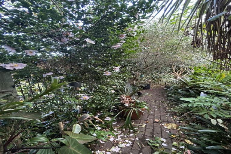 Photo of property in 2a Fenton Circus, Orakei, Auckland, 1071