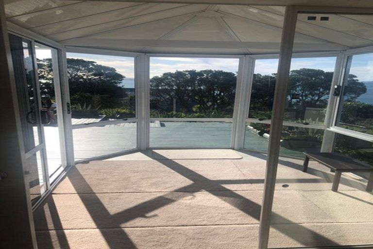 Photo of property in 1420 Whangaparaoa Road, Army Bay, Whangaparaoa, 0930