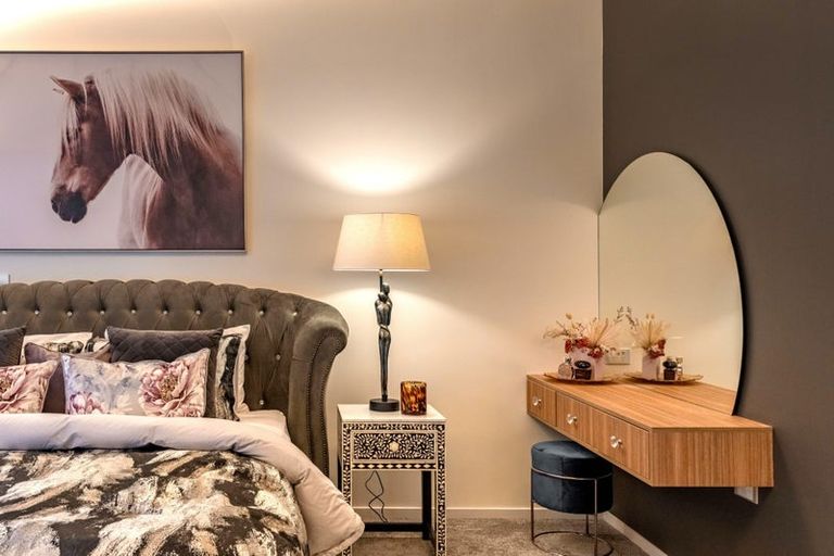 Photo of property in 19 Westpark Drive, West Harbour, Auckland, 0618