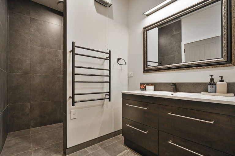 Photo of property in 1042a Kahuranaki Road, Kahuranaki, Havelock North, 4295