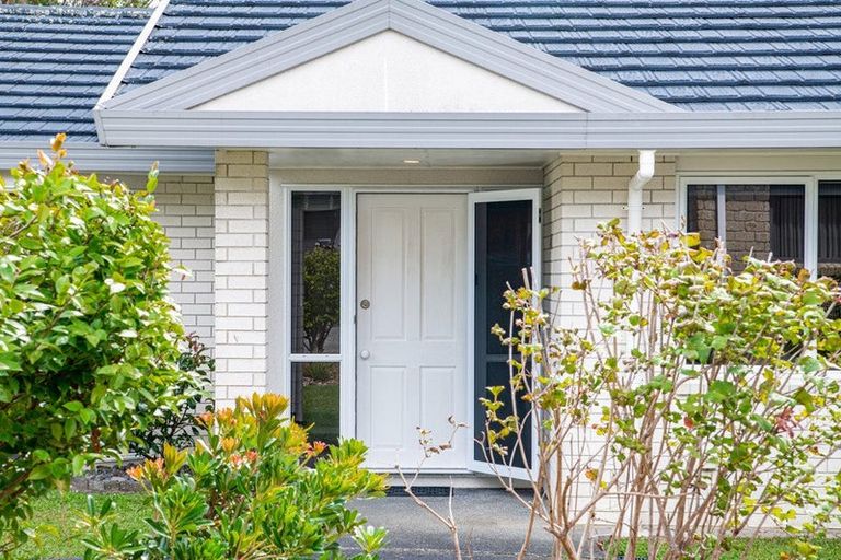 Photo of property in 42 Sunhill Road, Sunnyvale, Auckland, 0612