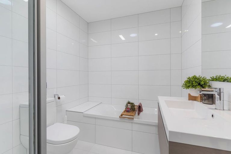 Photo of property in 15 Orona Place, Takanini, 2112