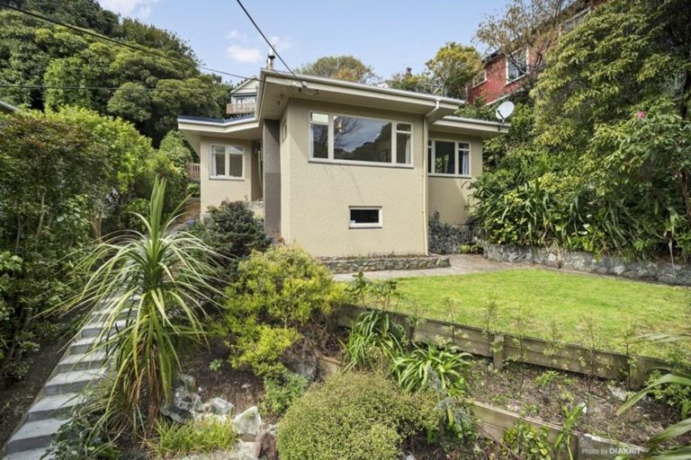 Photo of property in 70 Curtis Street, Northland, Wellington, 6012