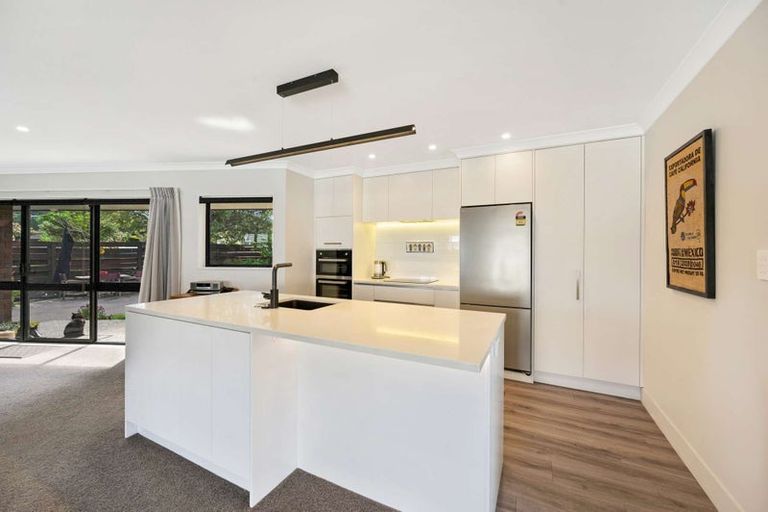 Photo of property in 30c Neeve Road, Taradale, Napier, 4112