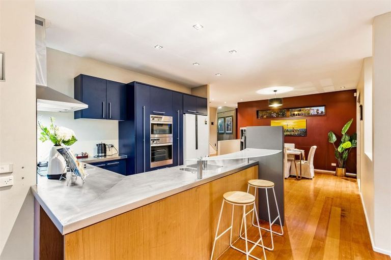 Photo of property in 11 Waimana Avenue, Northcote Point, Auckland, 0627