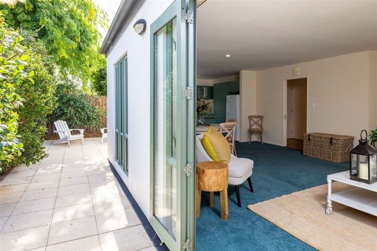 Photo of property in 58 Hewitts Road, Merivale, Christchurch, 8014