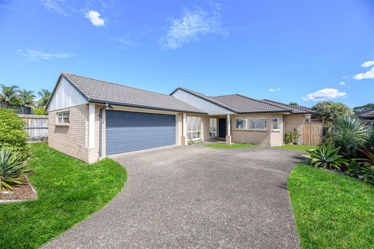 Photo of property in 8 Brookwood Drive, Henderson, Auckland, 0612