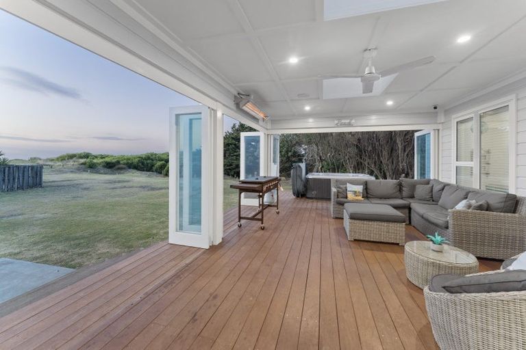 Photo of property in 10 Mariri Place, Waitarere Beach, Levin, 5510