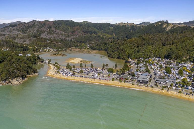 Photo of property in 24 Talisman Heights, Kaiteriteri, Motueka, 7197