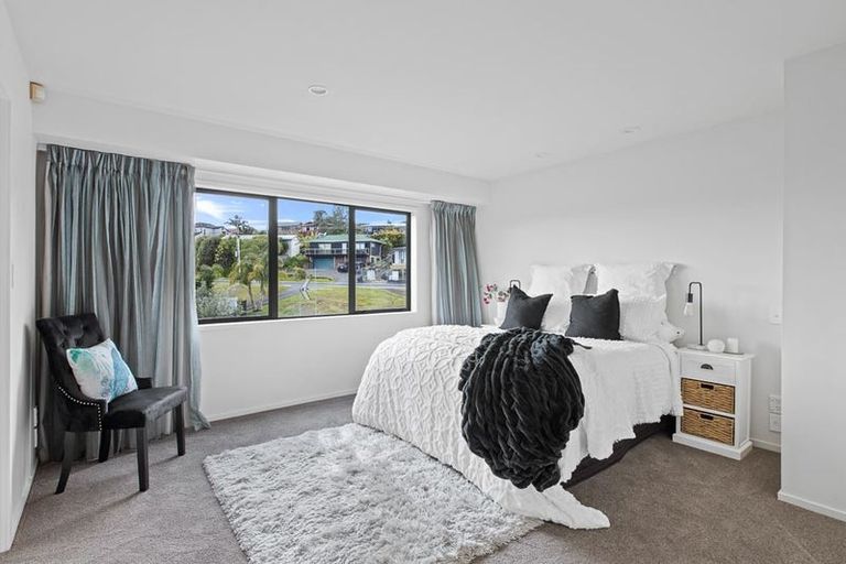 Photo of property in 57a Glencoe Road, Browns Bay, Auckland, 0630