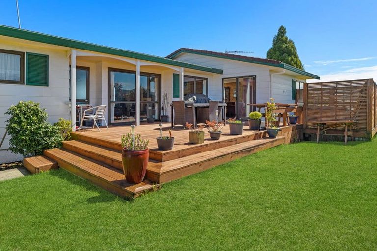 Photo of property in 10 Bradley Place, Lynmore, Rotorua, 3010