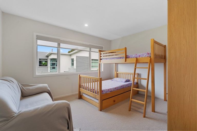 Photo of property in 4 William Street, Highlands Park, New Plymouth, 4312
