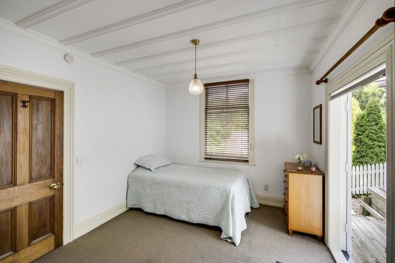 Photo of property in 2 Cameron Road, Bluff Hill, Napier, 4110