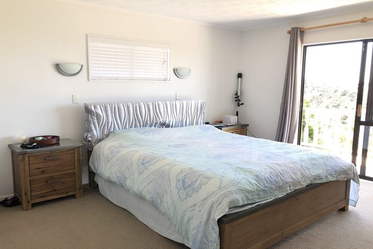 Photo of property in 947 East Coast Road, Torbay, Auckland, 0630