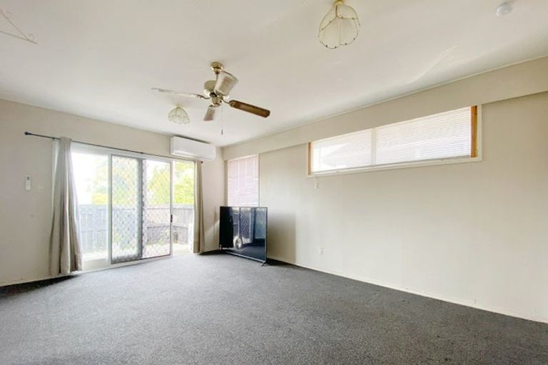 Photo of property in 2/1 Hill Road, Papatoetoe, Auckland, 2025