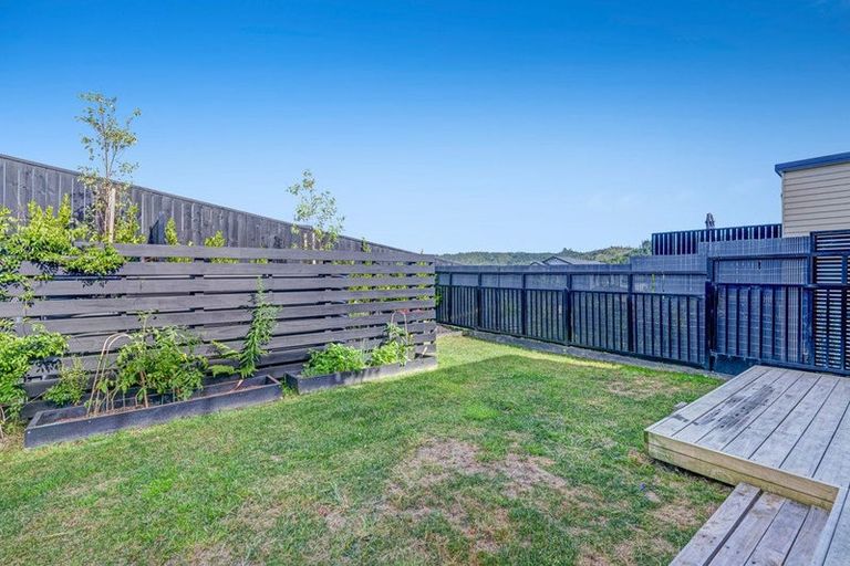 Photo of property in 2/19 Ringi Lane, Orewa, 0931