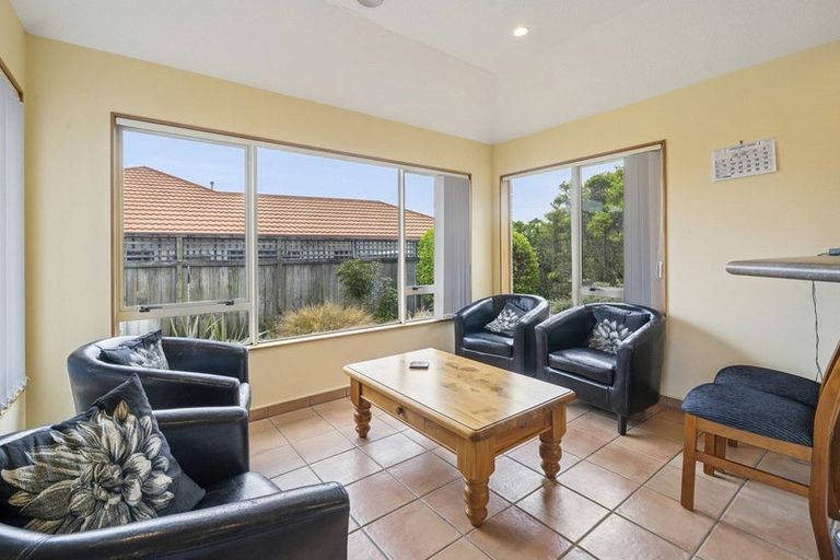 Photo of property in 21 Kotuku Drive, Paraparaumu Beach, Paraparaumu, 5032