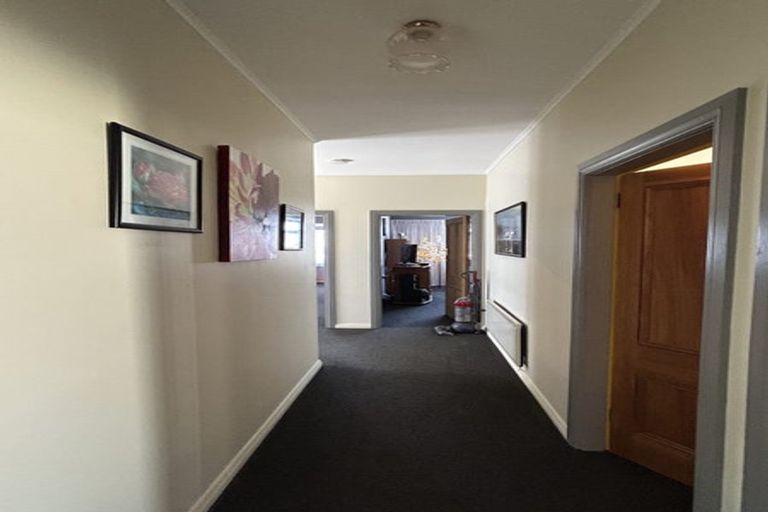 Photo of property in 7 Palm Avenue, Lyall Bay, Wellington, 6022