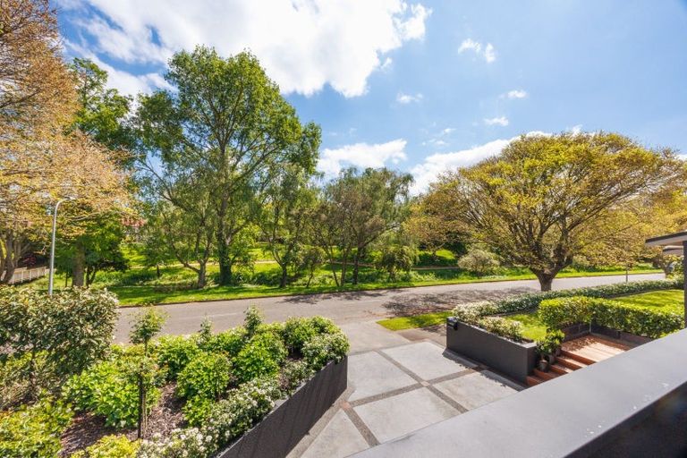 Photo of property in 9 Awatea Terrace, Hokowhitu, Palmerston North, 4410