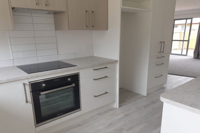 Photo of property in 2/118 Champion Street, Edgeware, Christchurch, 8013