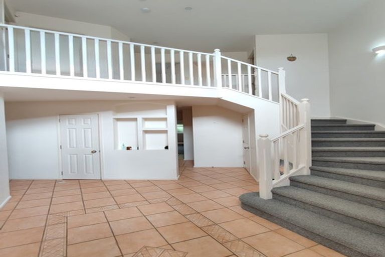 Photo of property in 22 Anaheim Boulevard, Shamrock Park, Auckland, 2016