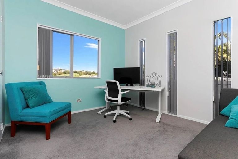 Photo of property in 11 Burwood Terrace, Gulf Harbour, Whangaparaoa, 0930