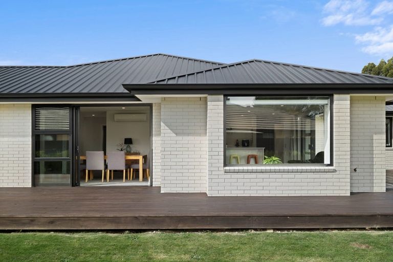 Photo of property in 9 Tate Crescent, Green Island, Dunedin, 9018