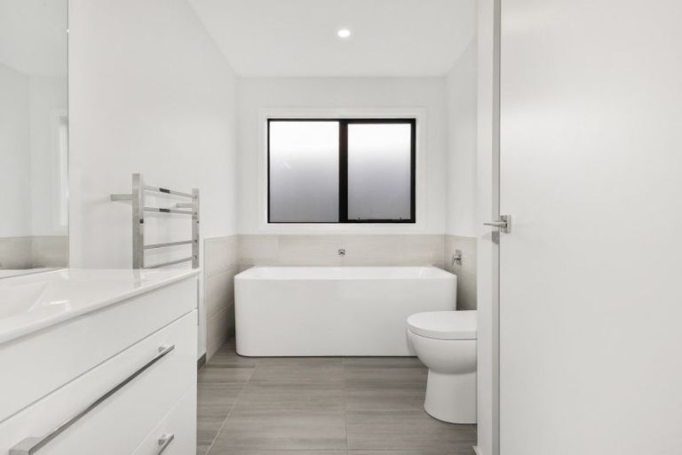 Photo of property in 10 Pihoihoi Place, Kenepuru, Porirua, 5022