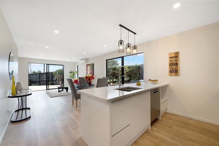 Photo of property in 40d Nikau Street, New Lynn, Auckland, 0600