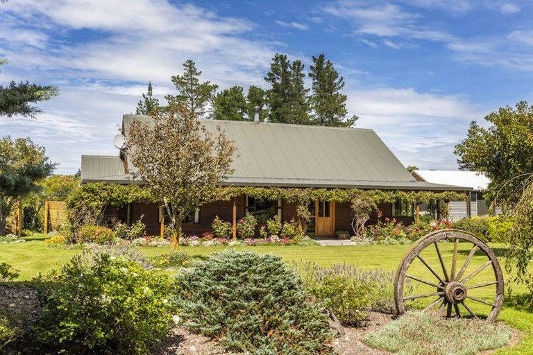 Photo of property in 4 Kennedys Hill Road, Fernside, Rangiora, 7471