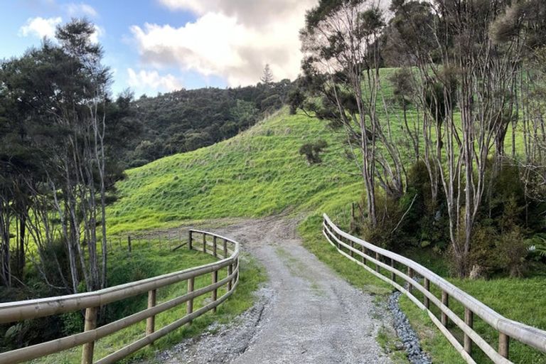 Photo of property in 185 Zanders Road, Helensville, Waimauku, 0882