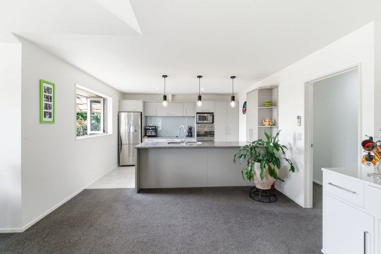 Photo of property in 15 Cridland Place, Halswell, Christchurch, 8025