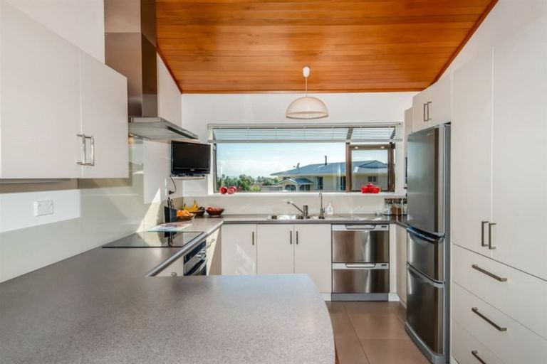 Photo of property in 1 Albert Hall Drive, Red Beach, 0932