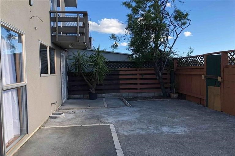 Photo of property in 635 Marine Parade, Napier South, Napier, 4110