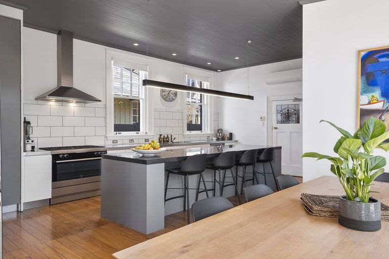 Photo of property in 6 Ings Avenue, Saint Clair, Dunedin, 9012