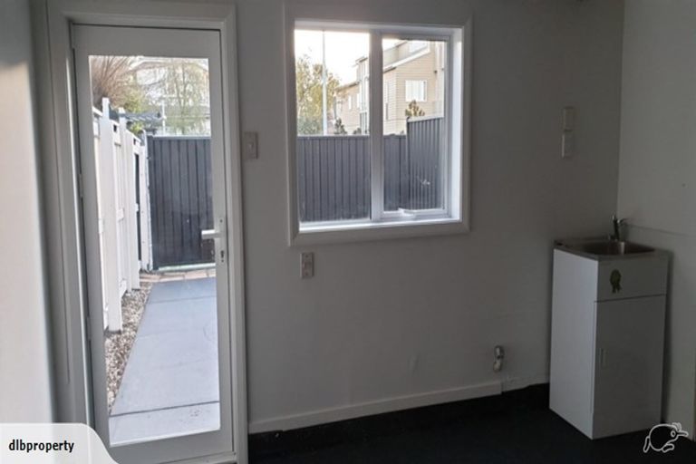 Photo of property in 2 Perry Street, Papanui, Christchurch, 8053