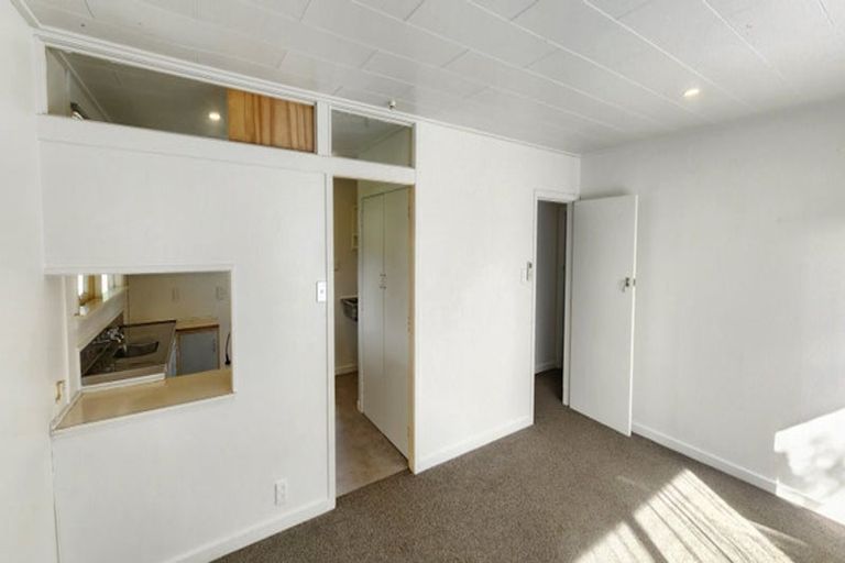 Photo of property in 32ab Old South Road, Okato, 4335