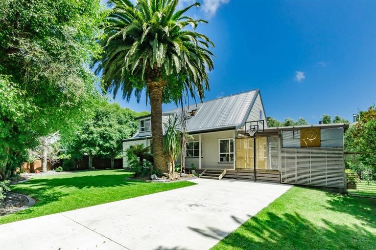 Photo of property in 63 Matai Road, Raumati South, Paraparaumu, 5032