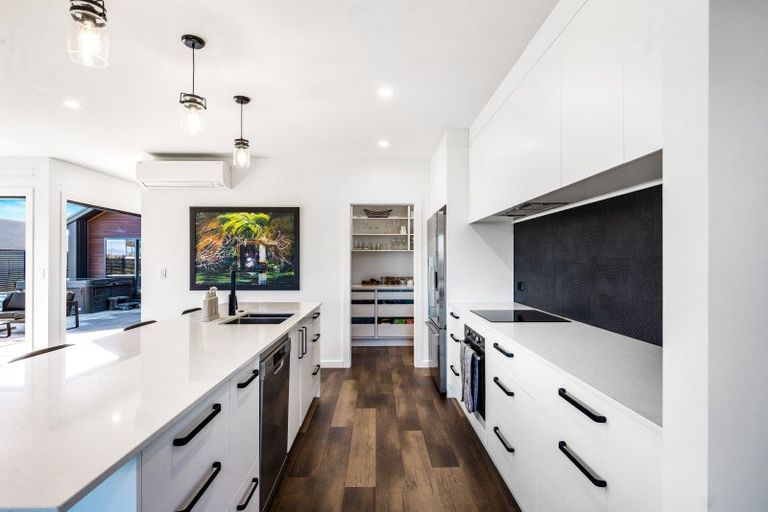 Photo of property in 48 Ngaru Crescent, Wharewaka, Taupo, 3330