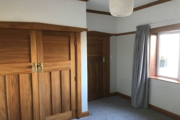 Photo of property in 18 Raroa Road, Kelburn, Wellington, 6012