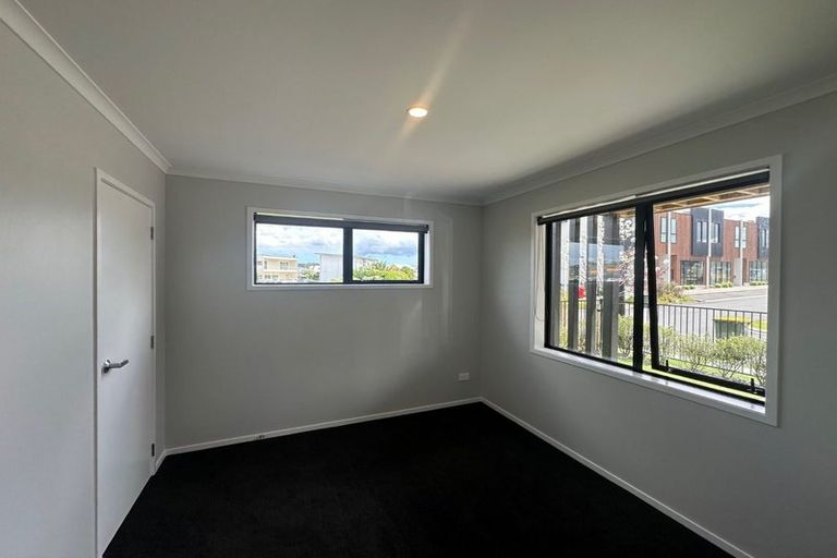 Photo of property in 2 Kawapani Lane, Kumeu, 0810