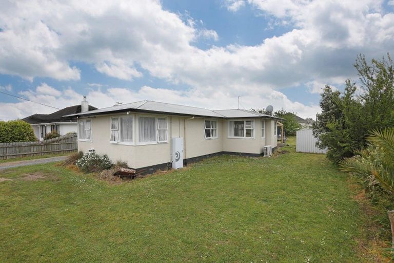 Photo of property in 11 Ngahina Street, Marton, 4710