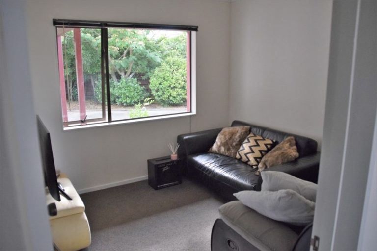 Photo of property in 16 Tawa Street, Tokomaru, Palmerston North, 4474