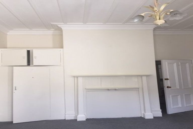 Photo of property in 18 Portland Crescent, Thorndon, Wellington, 6011