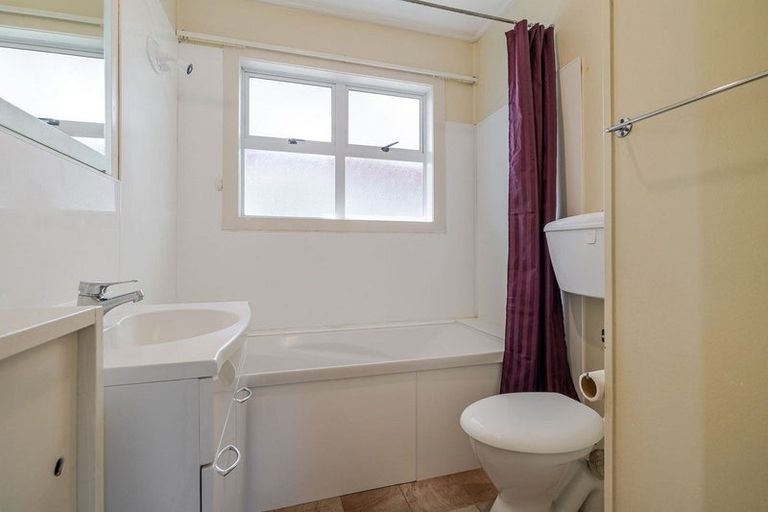 Photo of property in 2 Virginia Crescent, Feilding, 4702